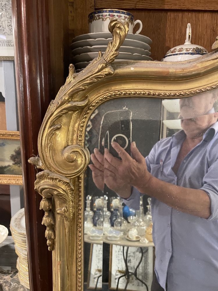 Miroir d’époque Napoléon III en bois doré de style Louis XV 