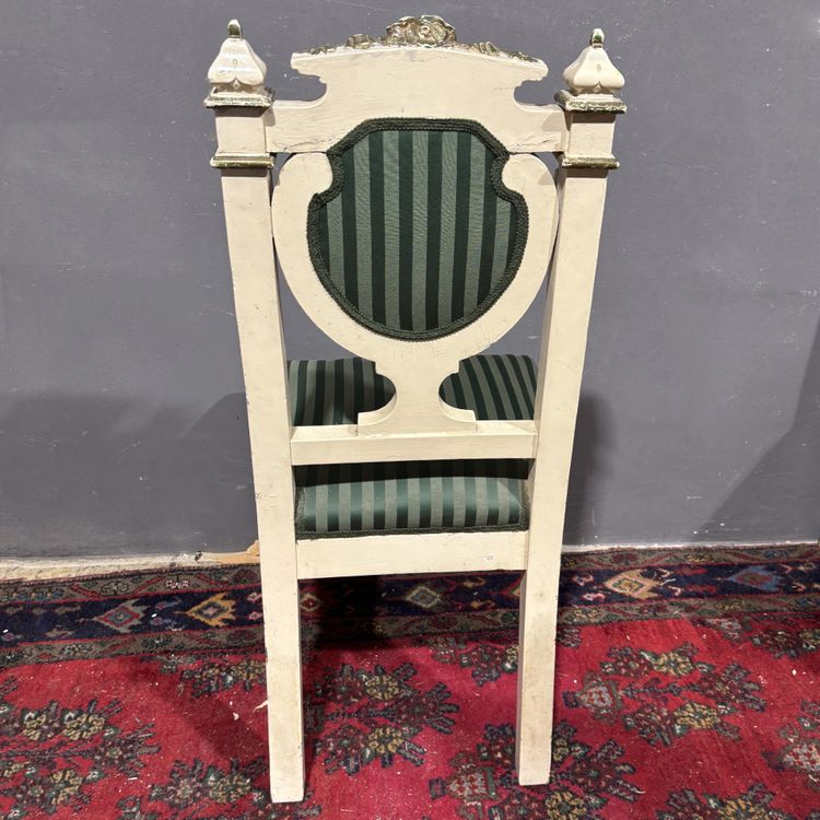 Ensemble ancien de chaises laquées et dorées