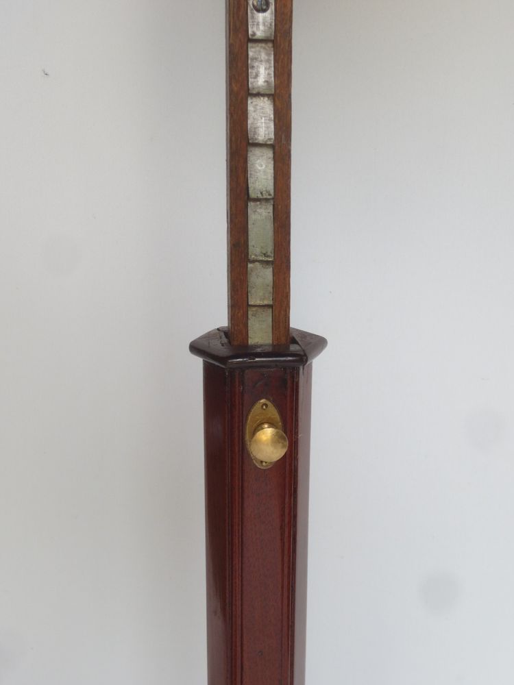 Light-bearing pedestal table, 18th century.