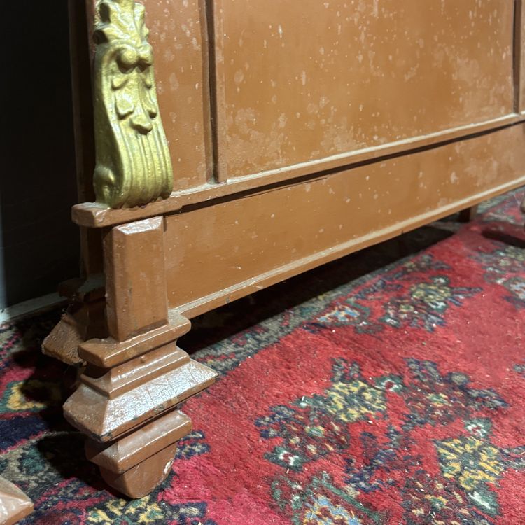 Paire de lits anciens en fer du XIXe siècle