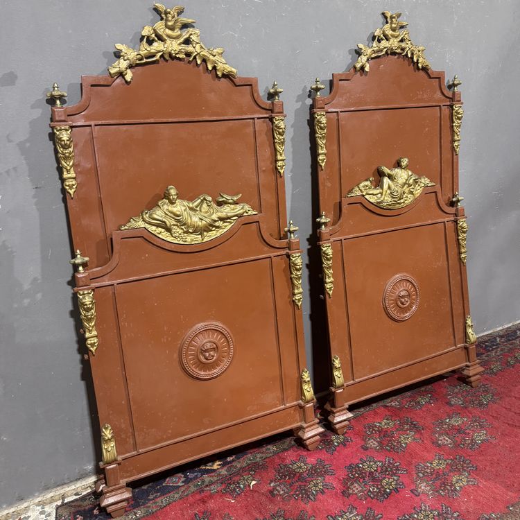 Paire de lits anciens en fer du XIXe siècle