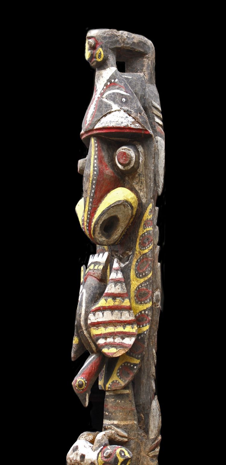 Poteau de case, totem, art océanien, art tribal, Océanie, Papouasie Nouvelle Guinée, 257 cm