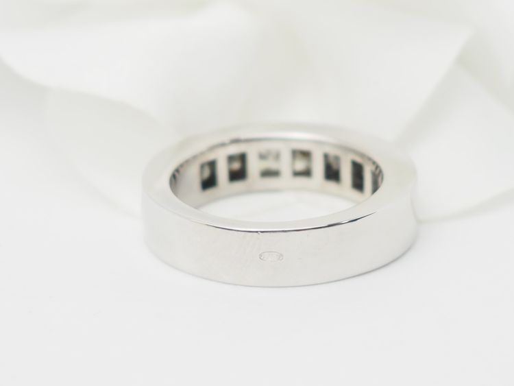Fede nuziale in oro bianco con diamanti taglio principessa da 1,50 ct