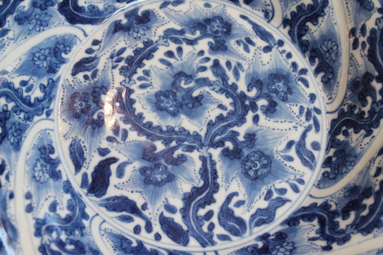 Dish with swirling decoration