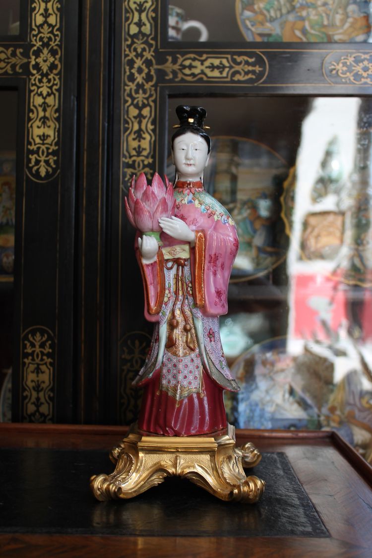 Coppia di "Dame di Corte"