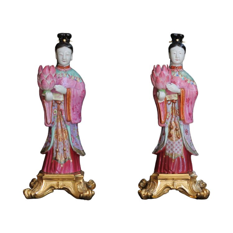 Coppia di "Dame di Corte"