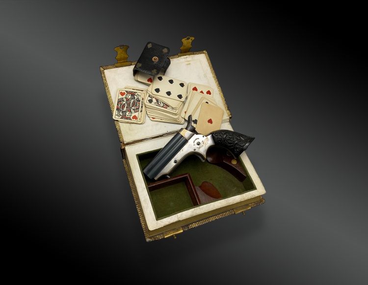 SCATOLA DEL GIOCATORE CON PISTOLA SHARPS & HANKINS, QUATTRO CANNE CAL. 22