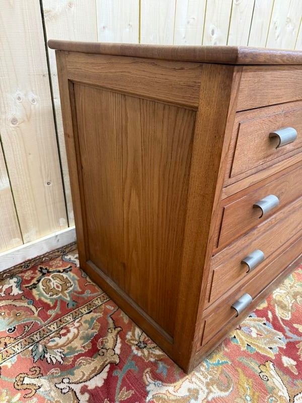 Postboten-Handelsmöbel in einem Sideboard und einer Kommode aus massiver Eiche, 1950