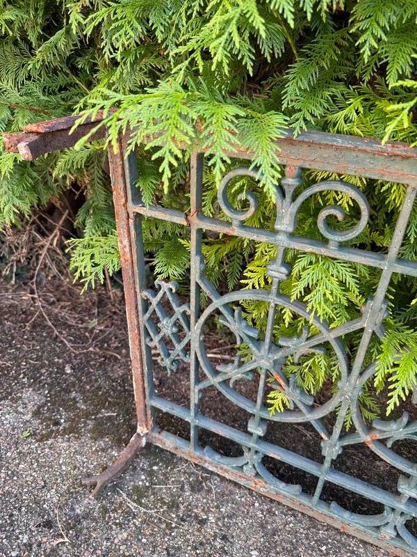 Rambarde -l/ Garde-corps en fer forgé de balcon ancien 