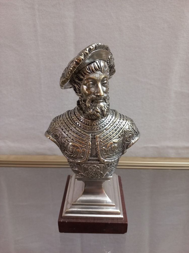 Busto del XIX secolo in bronzo argentato e marmo rosso
