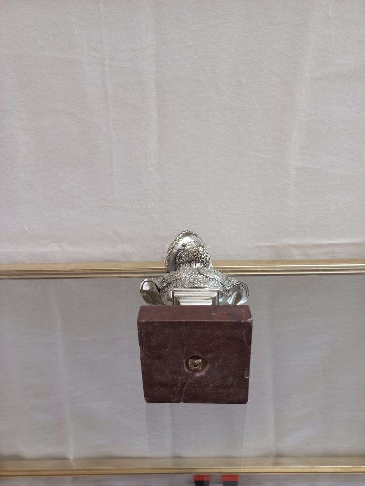 Busto del XIX secolo in bronzo argentato e marmo rosso