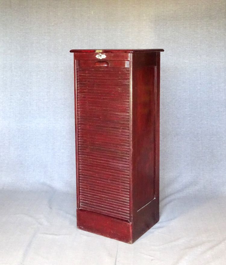 Curtain filing cabinet, by Thonet 1932