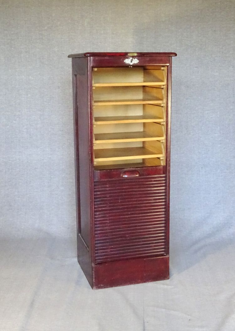 Curtain filing cabinet, by Thonet 1932