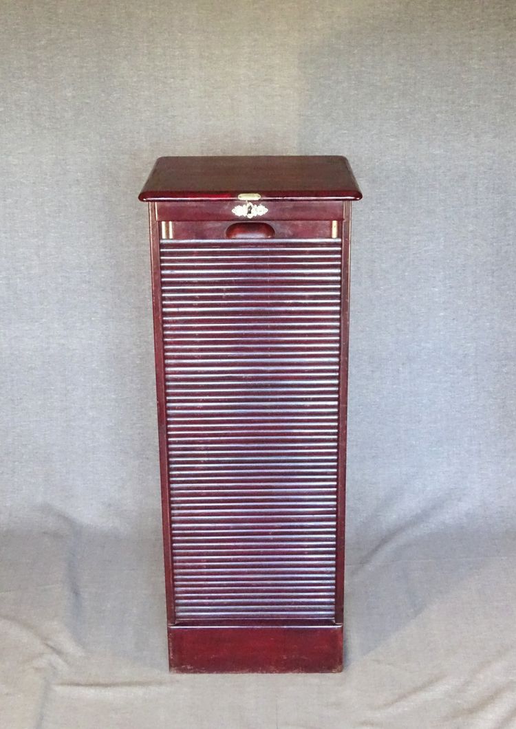 Curtain filing cabinet, by Thonet 1932