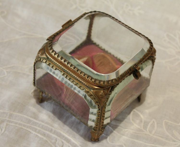 Napoleon III brass and beveled glass jewelry box, late 19th century