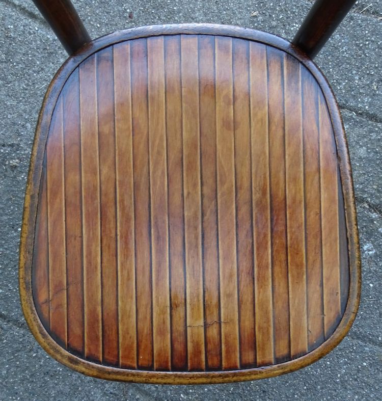Three Fischel bistro chairs with laminated seats No. 7273, No. Thonet