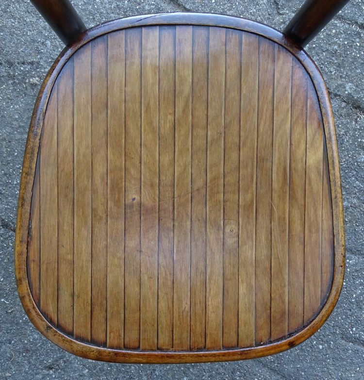 Three Fischel bistro chairs with laminated seats No. 7273, No. Thonet