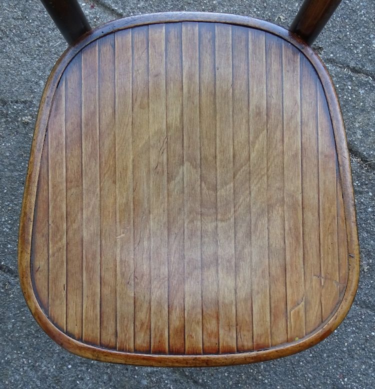 Three Fischel bistro chairs with laminated seats No. 7273, No. Thonet