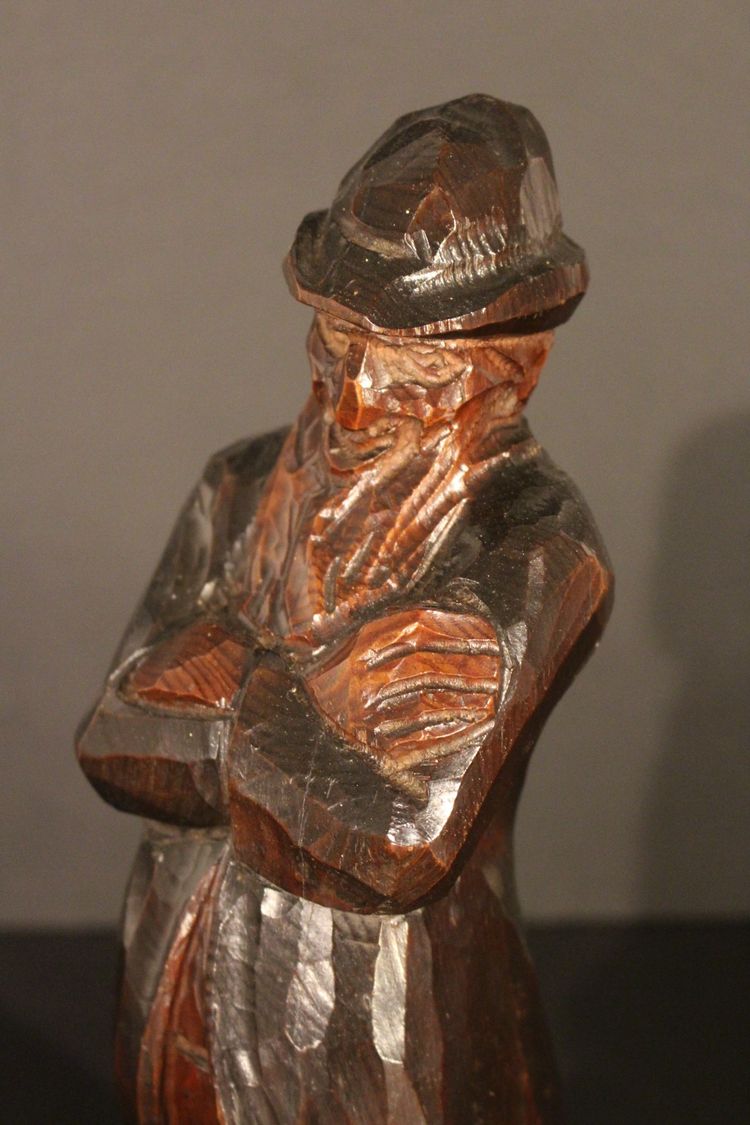 Statuetta in legno degli anni '40