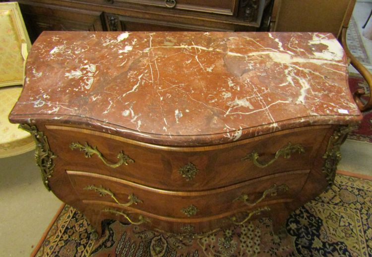 Commode Louis XV - Estampillée Chardonnay