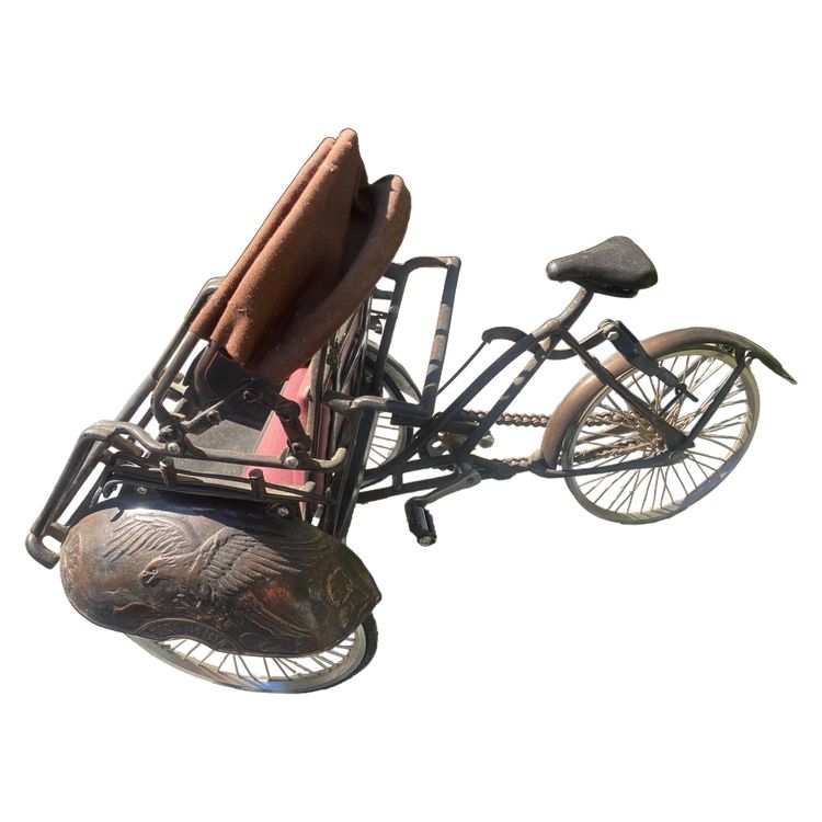 Bellissimo modello realistico di un taxi-bicicletta biposto come triciclo, modello degli anni '60