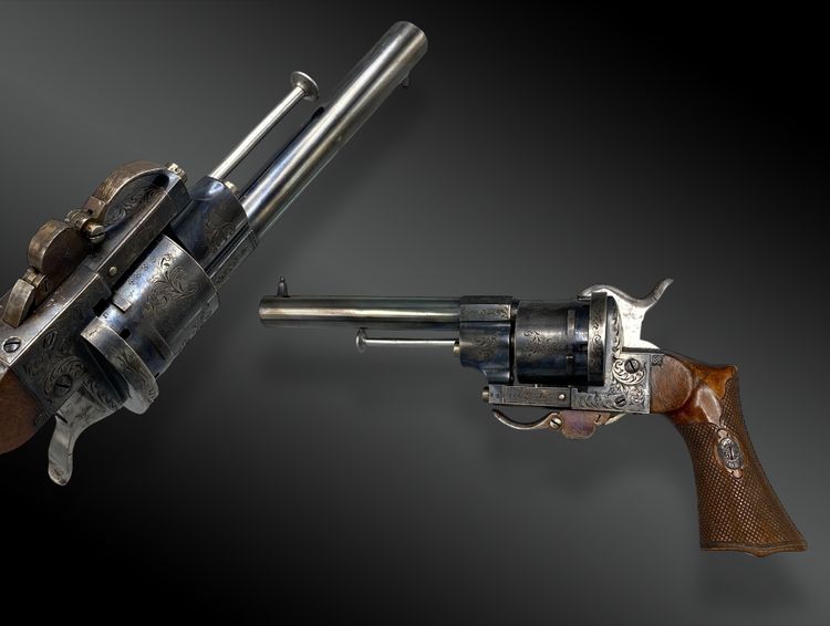 Coffret contenant un REVOLVER LEFAUCHEUX FINITION LUXE Belgique – XIXème siècle.