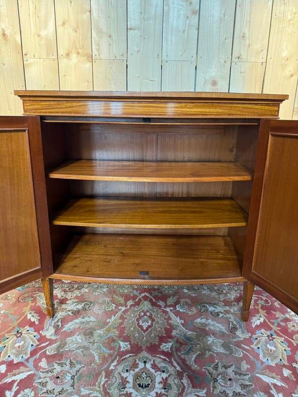 Buffet con pressa in stile inglese