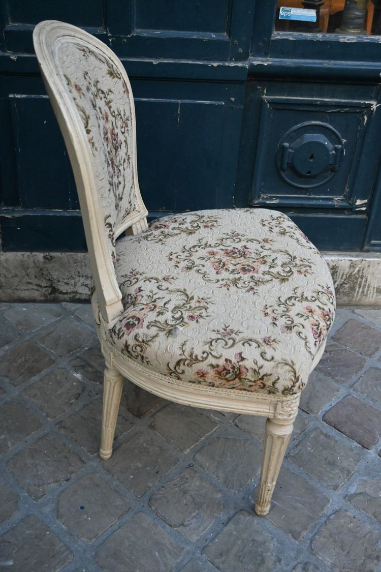 Poltrona bassa in stile Luigi XVI con timbro di Georges Jacob