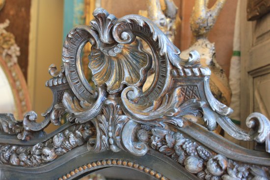 Antique Napoleon III Shell Fronton Mirror, Patinated 85 X 120 Cm