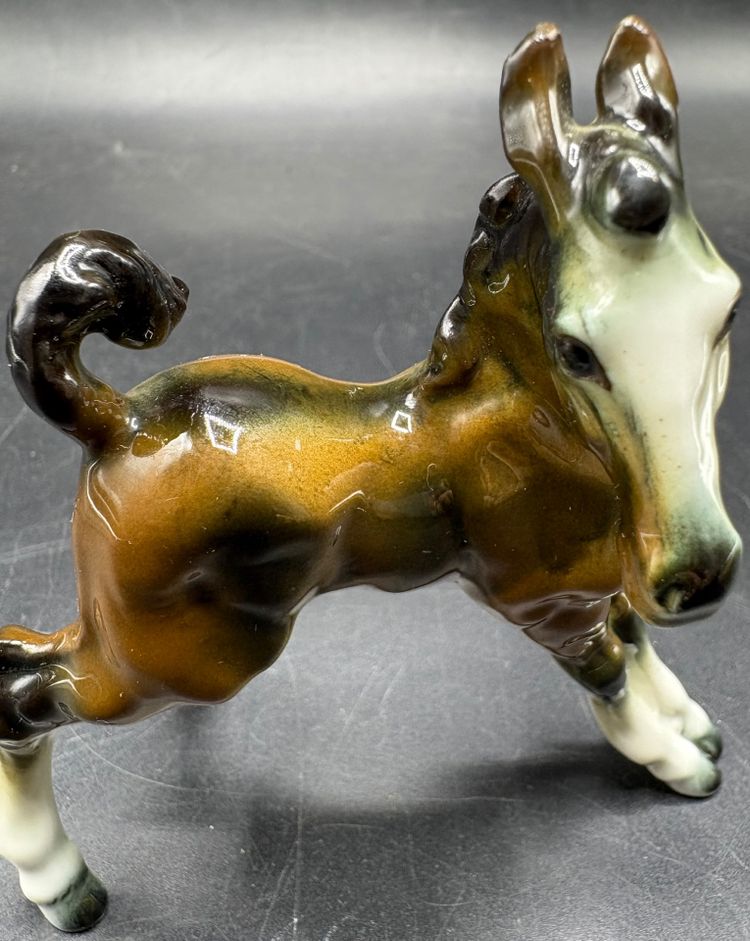 PORCELAIN FOAL