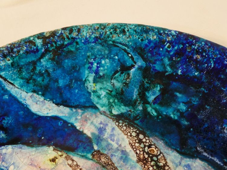Grande piatto vintage in ceramica con decoro a forma di pesce azzurro degli anni '50/'60, dlg P-R LUCAS