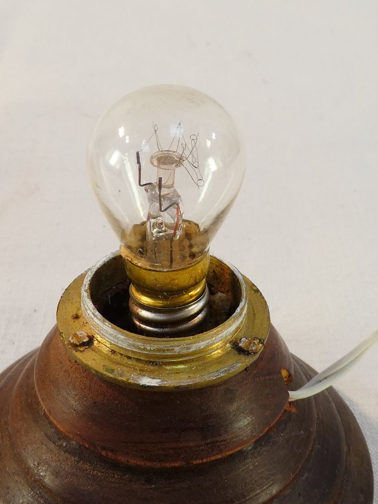 Luce notturna in stile cammeo in conchiglia intagliata