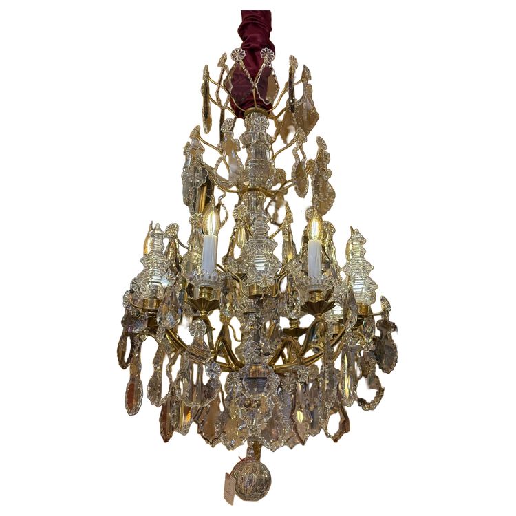 Signed Baccarat - Louis XV Style Chandelier in Gilt Bronze and Cut Crystal, circa 1880-1890
