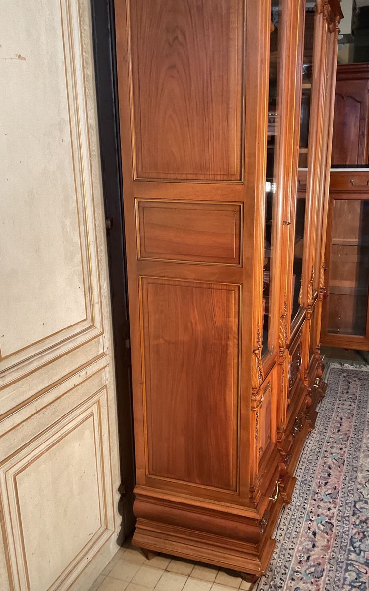 Grande libreria Napoleone III in noce biondo del XIX secolo a 3 ante
