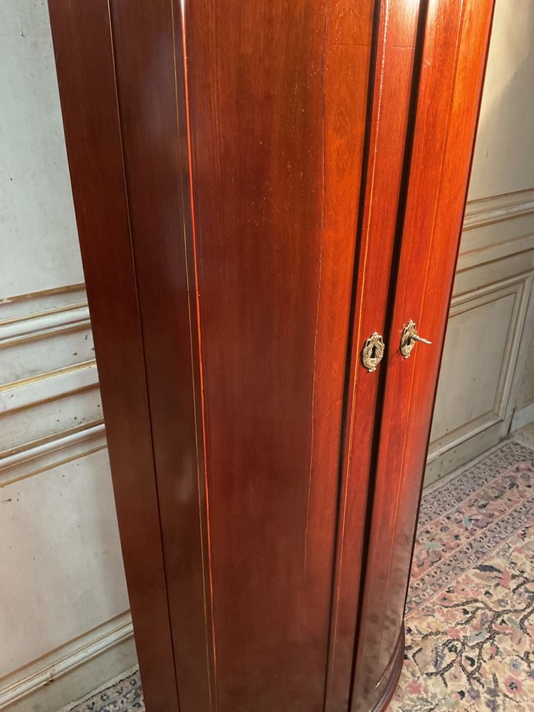 19th century mahogany curved corner cupboard, port work