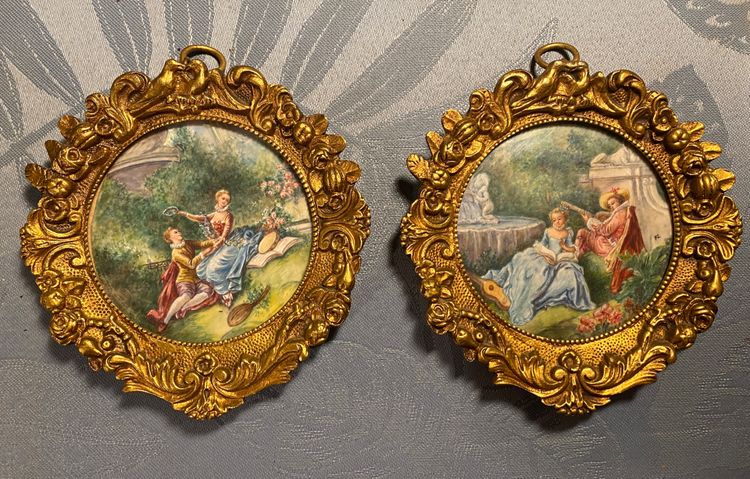 Paar Miniaturen im Louis XV-Stil. Anfang des 20. Jahrhunderts. Vergoldete Bronzerahmen.