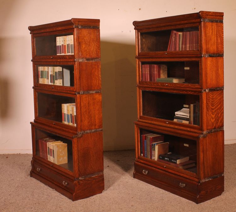 paire de bibliothèques Globe Wernicke en chêne circa 1900