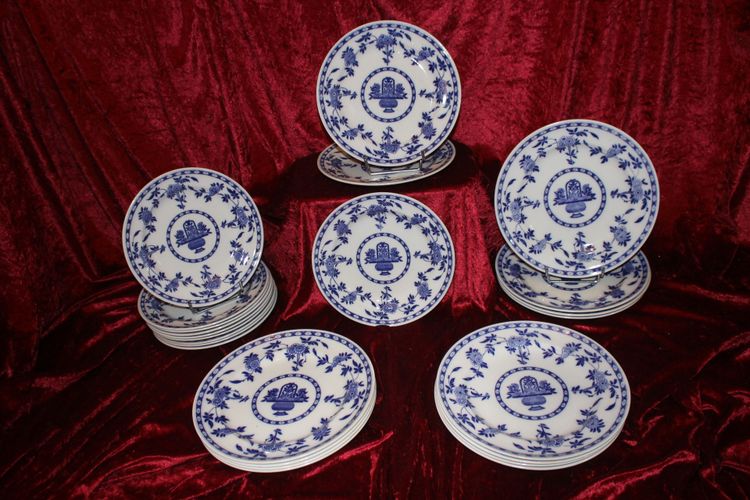 24 englische Steingutteller von Minton, Delfter Blau-Dekor, spätes 19. Jahrhundert