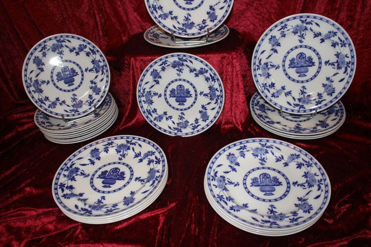 24 englische Steingutteller von Minton, Delfter Blau-Dekor, spätes 19. Jahrhundert