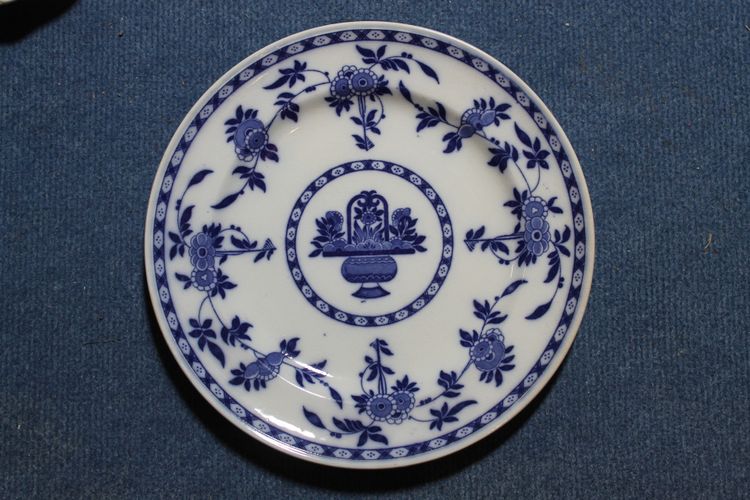 24 englische Steingutteller von Minton, Delfter Blau-Dekor, spätes 19. Jahrhundert