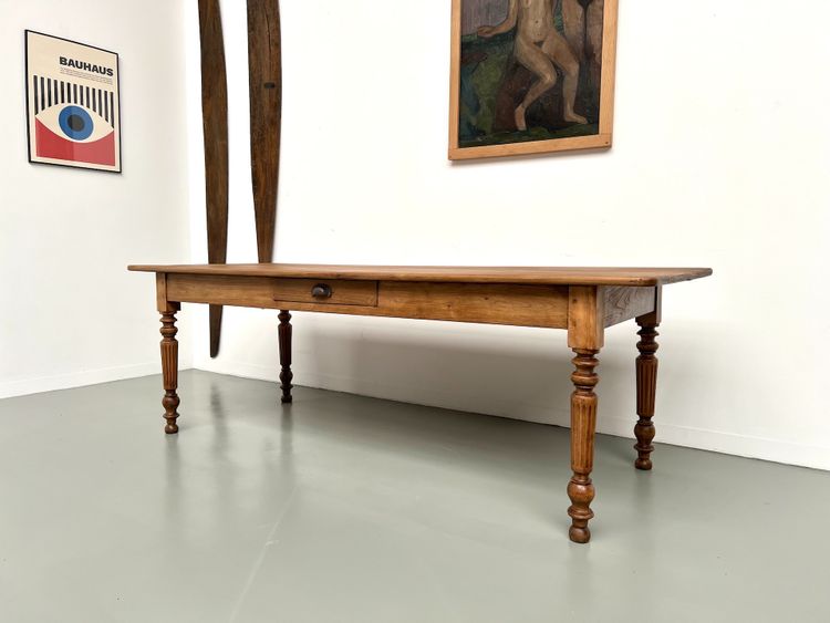 Table de ferme en noyer blond – circa 1900