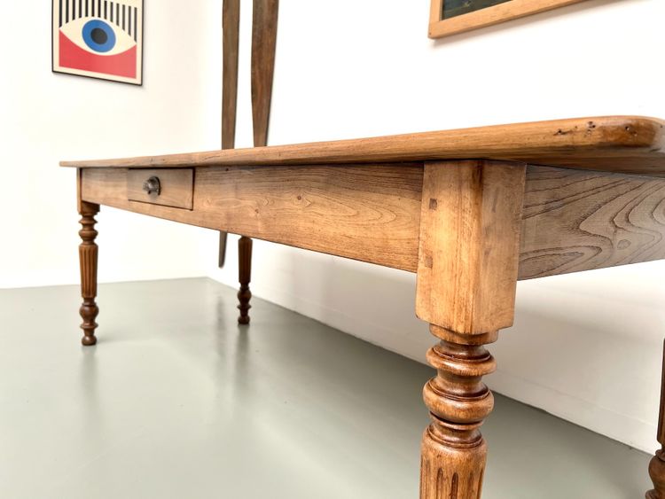 Table de ferme en noyer blond – circa 1900