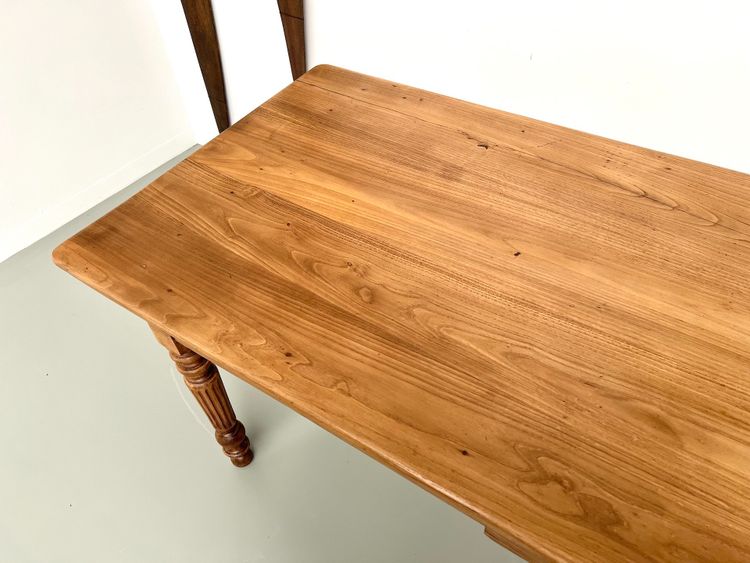 Table de ferme en noyer blond – circa 1900