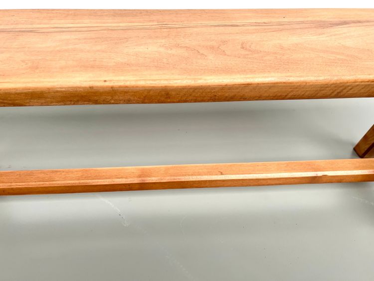 Petit banc en noyer, années 70
