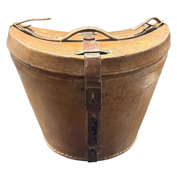 VALIGIA CON CAPPELLO A CILINDRO