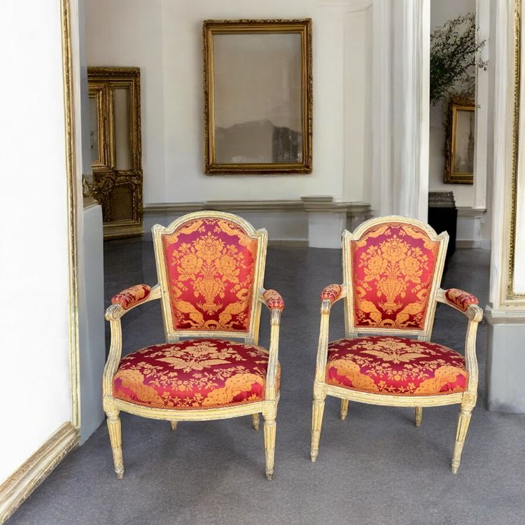 PAIR OF 18TH CENTURY LOUIS XVI ARMCHAIRS IN LACQUERED WOOD COVERED IN FABRIC