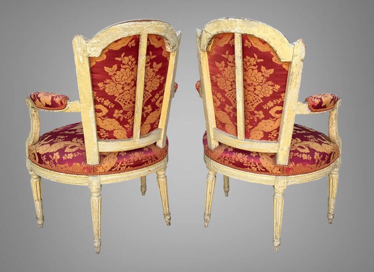 PAIR OF 18TH CENTURY LOUIS XVI ARMCHAIRS IN LACQUERED WOOD COVERED IN FABRIC