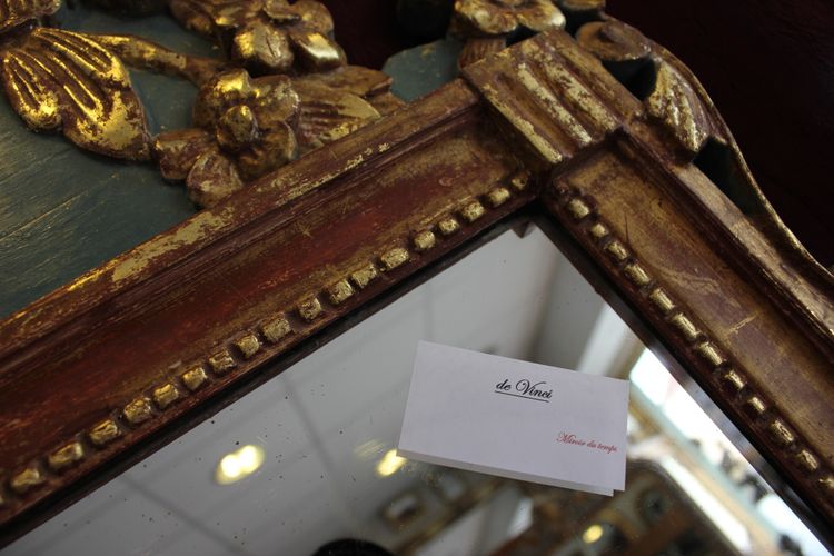 69 x 123 cm Louis XVI mirror, 18th century, carved and gilded wood
