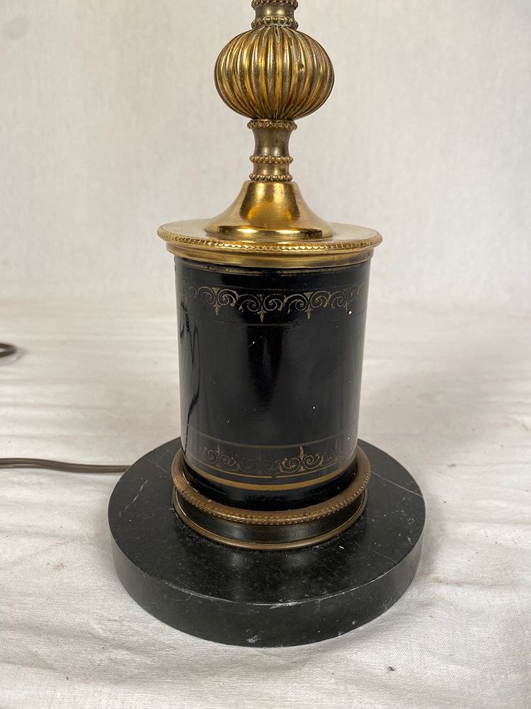Pied de lampe en métal laqué noir sur base marbre, milieu XXe