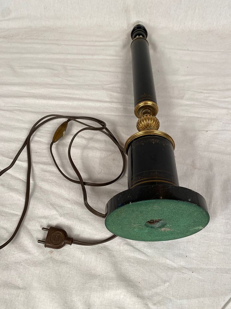 Pied de lampe en métal laqué noir sur base marbre, milieu XXe